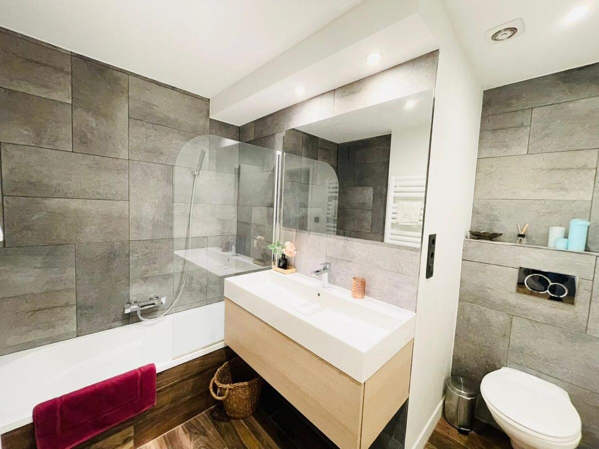 Lovely 2 Bedroom Flat With Balcony And Parking Apartment Luxembourg