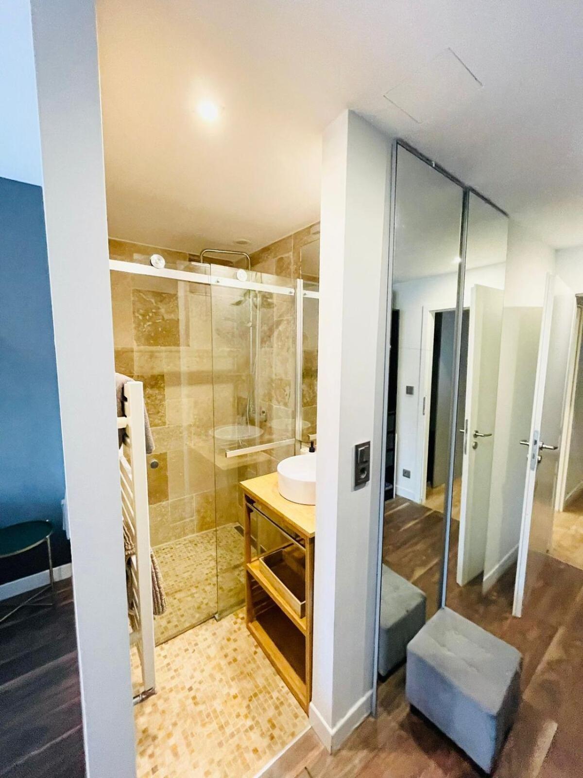 Apartment Lovely 2 Bedroom Flat With Balcony And Parking Luxembourg